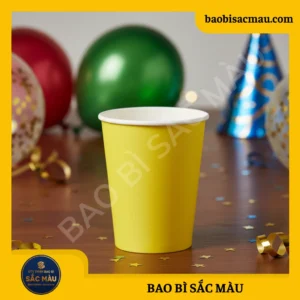 ly giấy màu vàng